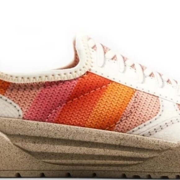 Psudo slip on size 11 women - Picture 2 of 5